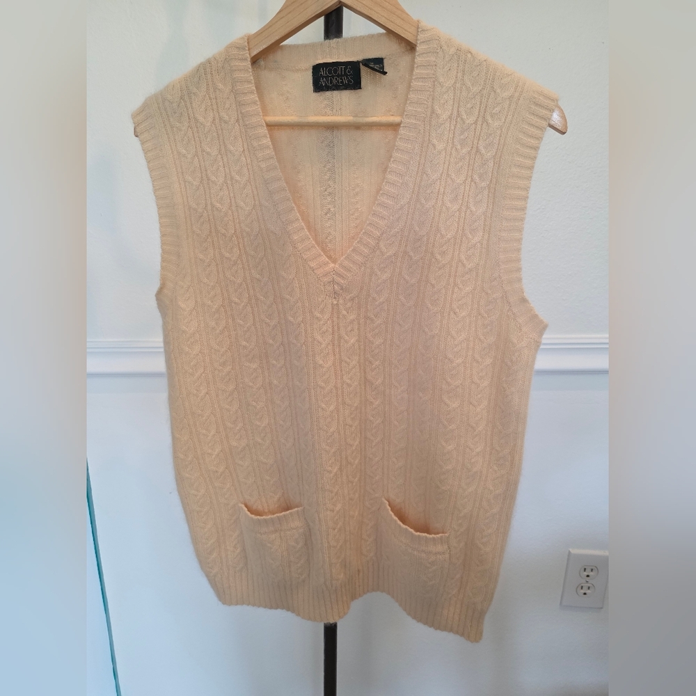Vintage 40% Angora 50% Lambswool Alcott & Andrews Vest In Light Yellow Academia
